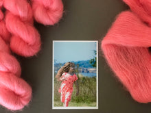 Load image into Gallery viewer, Fun summer. Lace Superfine Kid Mohair and Silk (4309694906402)