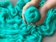Load image into Gallery viewer, Maisons bleues. Fingering 100% Merino SW (4309695201314)