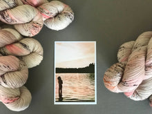 Load image into Gallery viewer, Dancer in the light. Fingering 100% Merino SW (4309694709794)